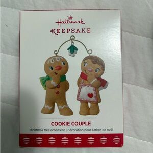Hallmark Keepsake Gingerbread Cookie Couple Ornament